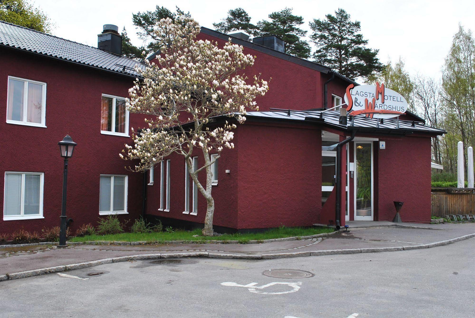Slagsta Motell & Waerdshus Норсборг Экстерьер фото
